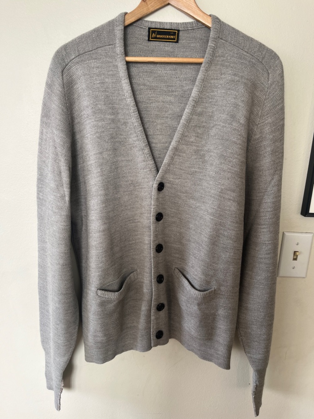 Vince Camuto Men's Light Gray Button-Up V-Neck Cardigan